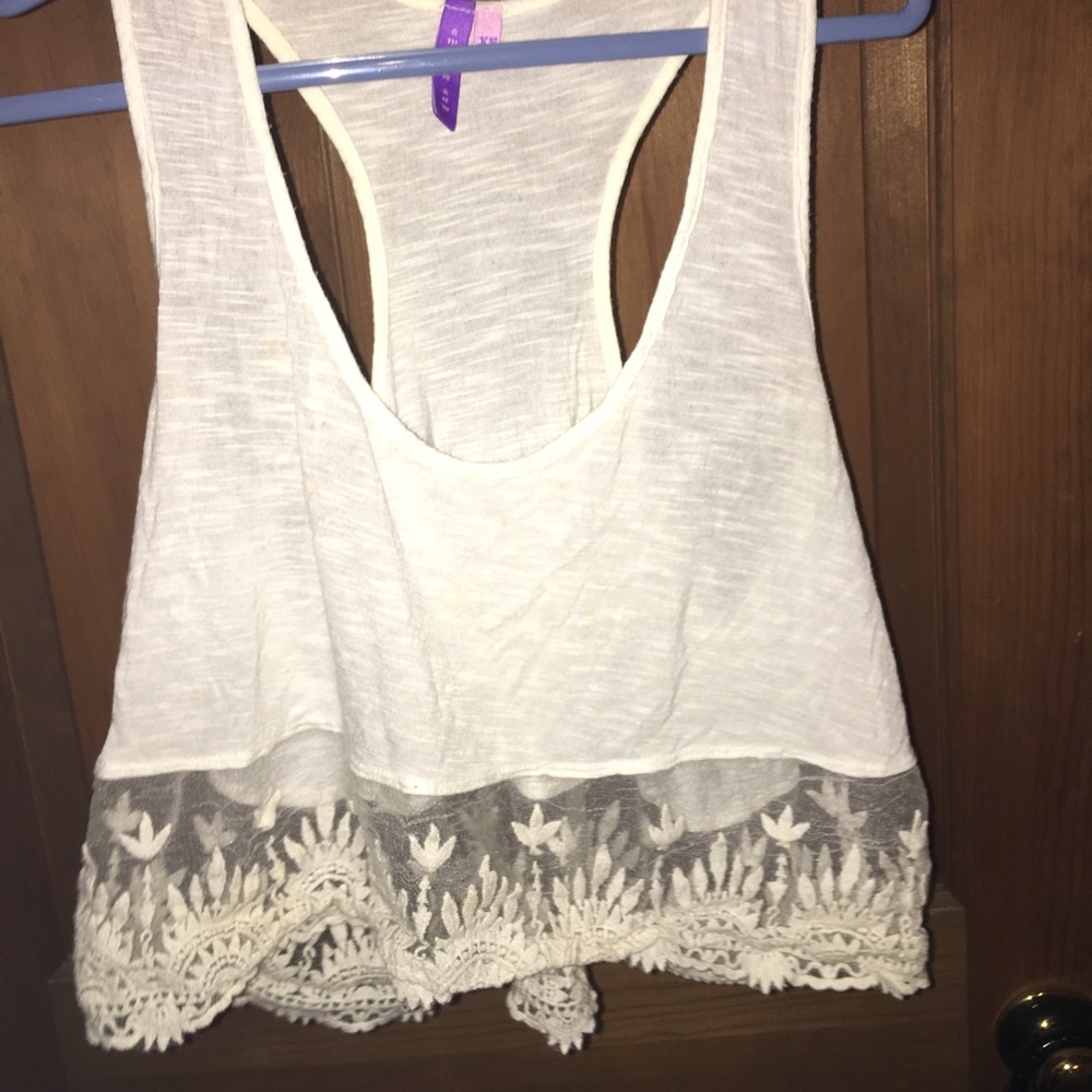♡ LF Emma + Sam White Tank with Lace ♡